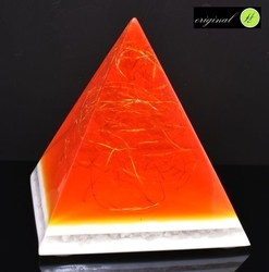 Lampa z pryskyřice s křišťálem oranžová
